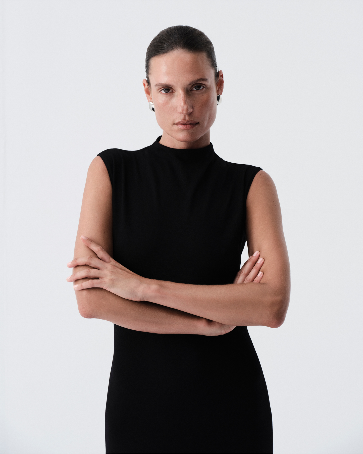 Arc Dress in black