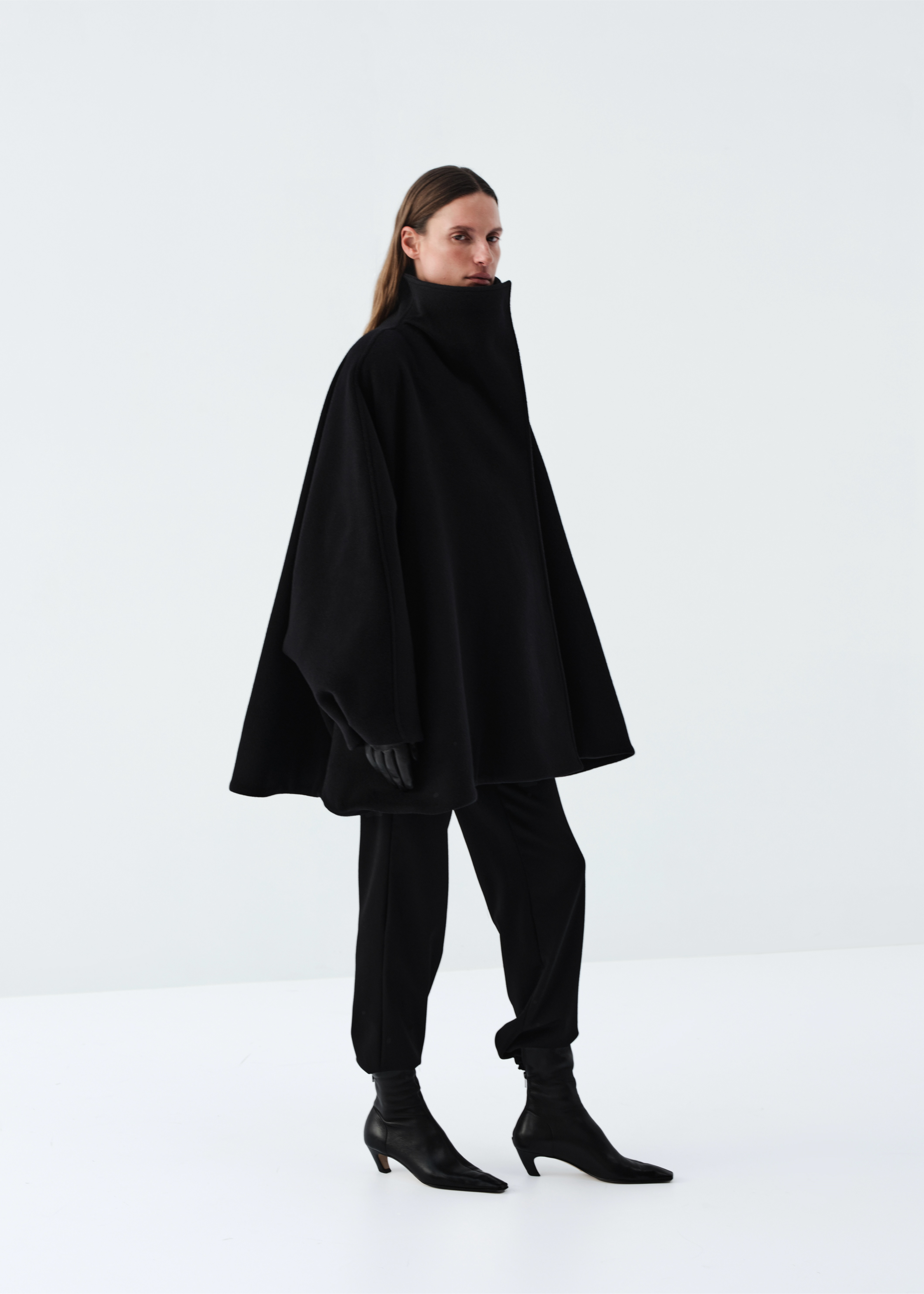 Signature Short Coat – Diana Milkanova