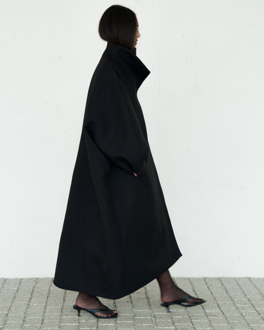 Signature Mia Coat in black - Midseason