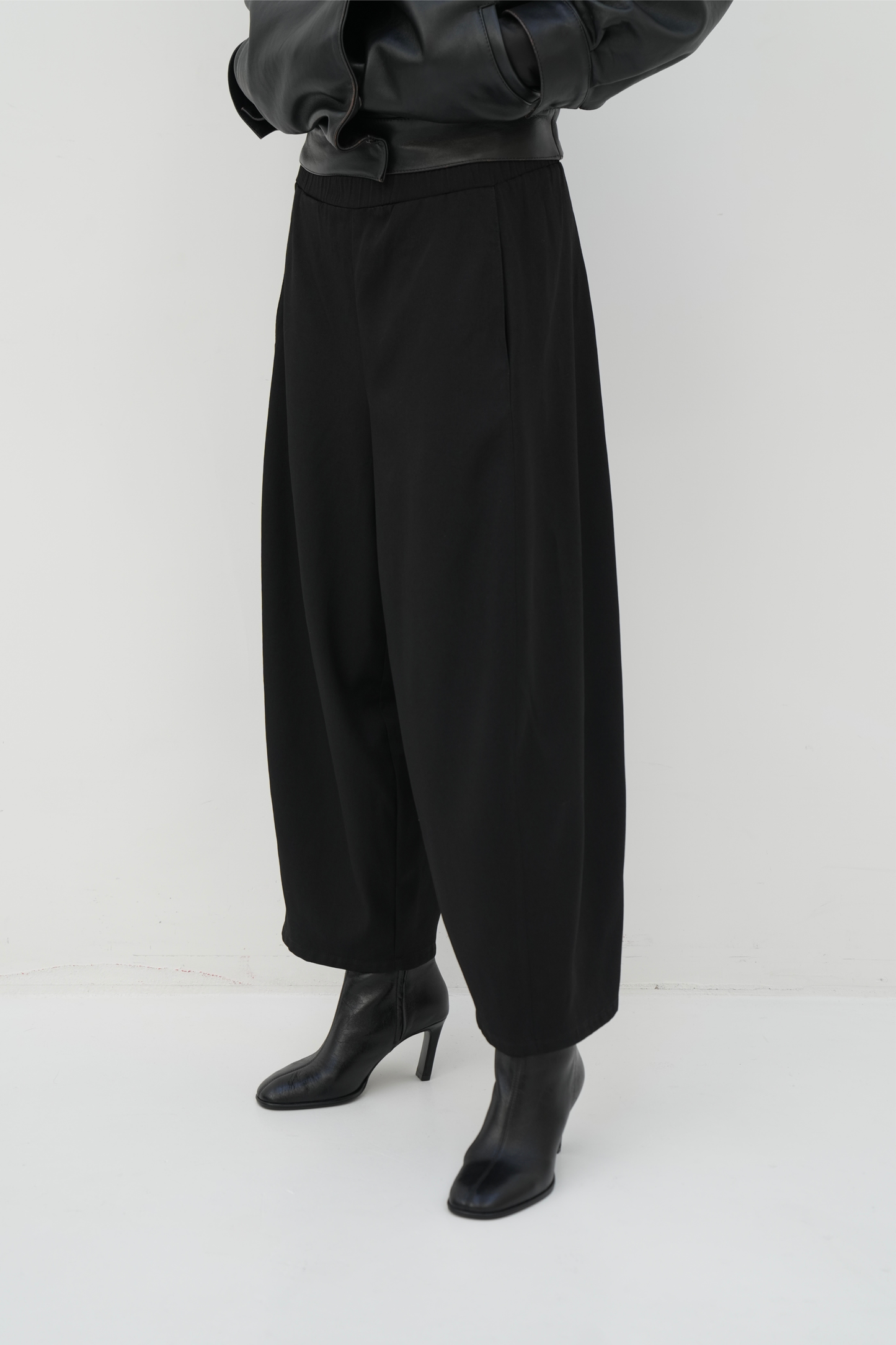 Wide leg wool pants