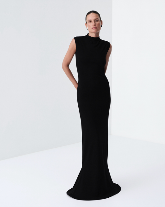 Arc Dress in black
