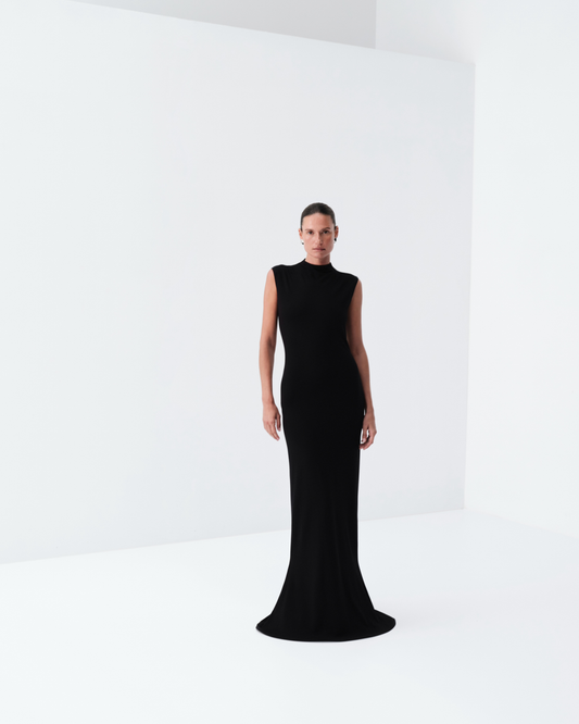 Arc Dress in black