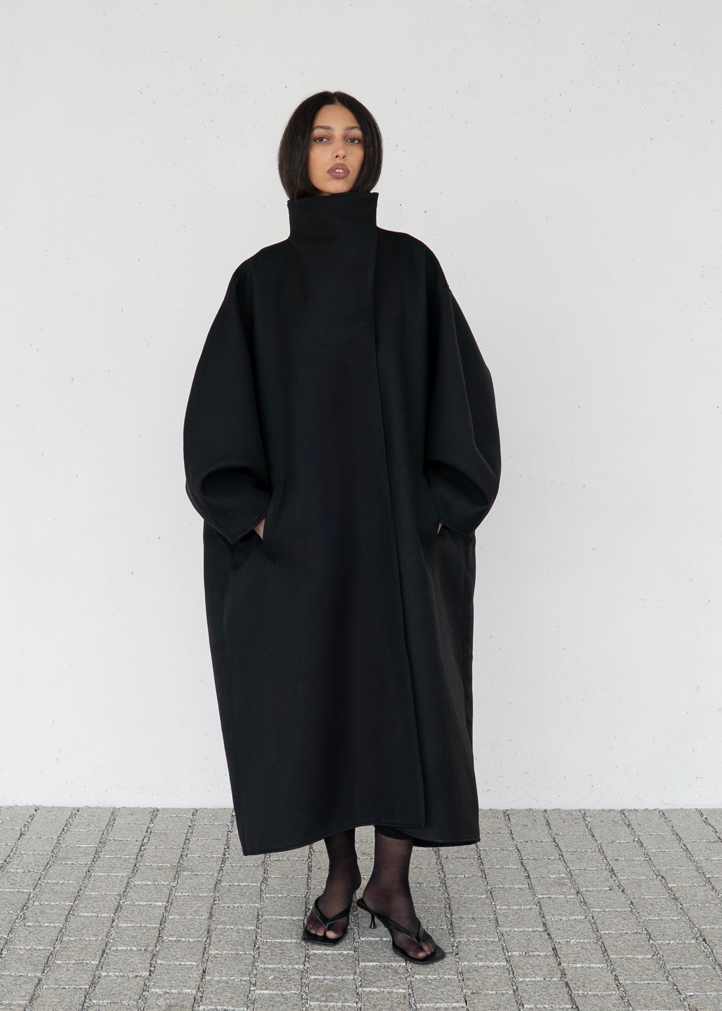 Signature Mia Coat in black - Midseason – Diana Milkanova